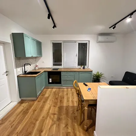 Apartment Dai -near