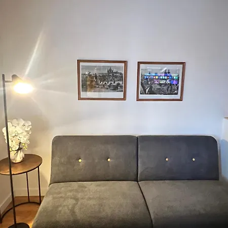 Apartment Dai -near *