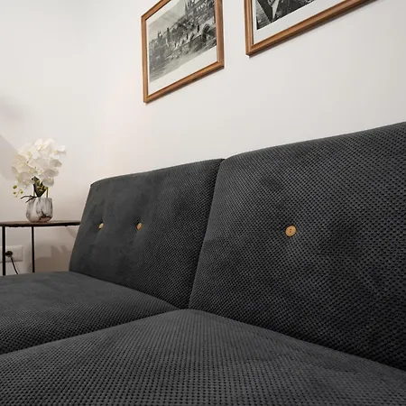 Dai -near Apartamento Tirana