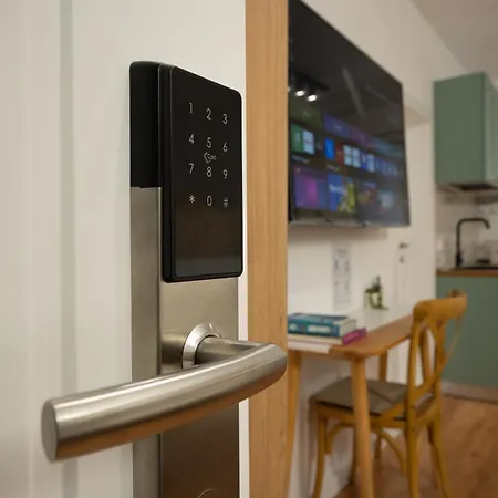 Dai -near Apartamento Tirana