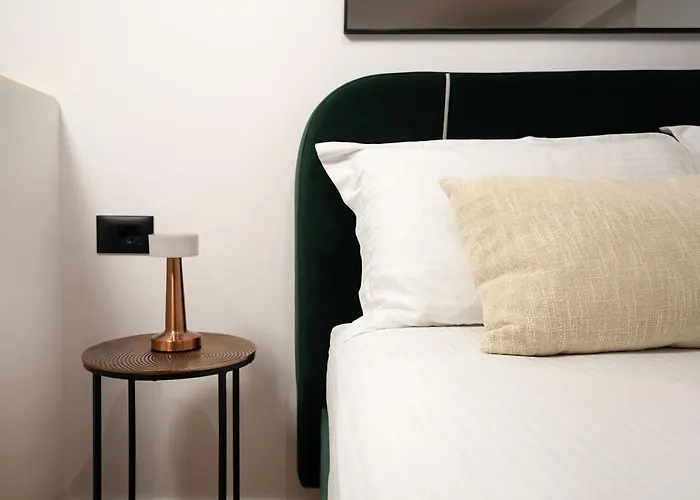 Dai -near * 地拉那